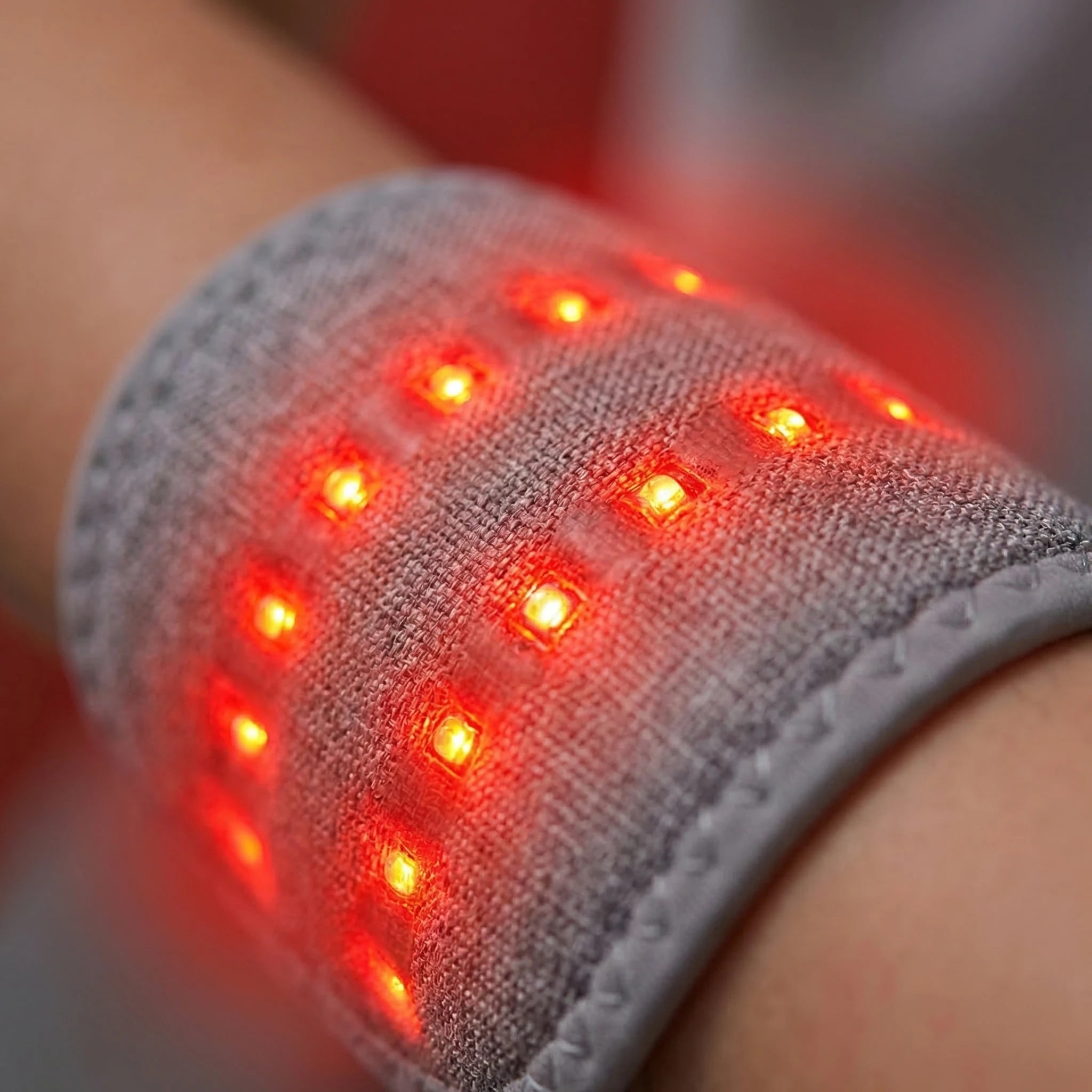 Heated Wrist Wrap Electric Heated Wrist Brace for Women And Men with 3 Heat Settings - Electric Wrist Heating Pad Wrist Warmer